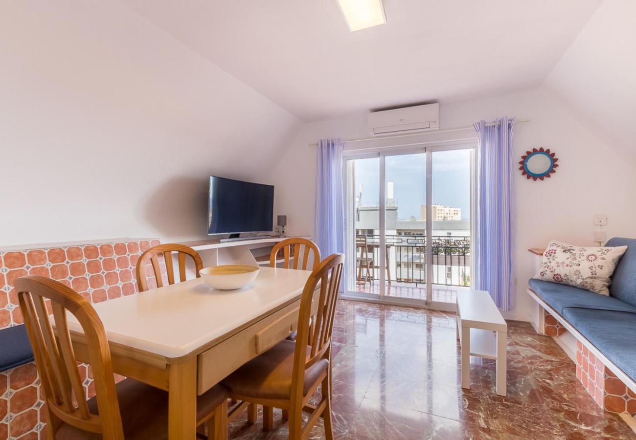 Reformado Apartamento En El Centro Con Vista Al Mar Торремолинос Экстерьер фото